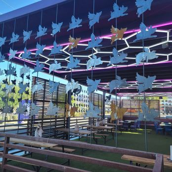 Hog & Tradition - Outdoor seating - Barbeque Near Me - Henderson, Nevada