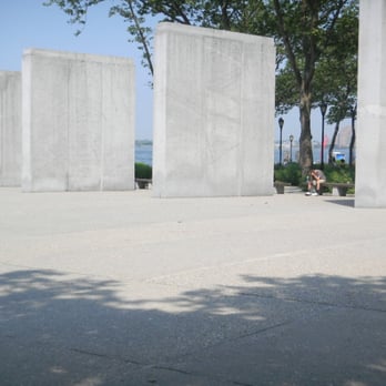 The Battery - This park has Memorials Commemorating WWI, WWII, Vietnam, Korean War and more. Posted 2016 - Parks Near Me - New York, New York The Battery - This park has Memorials Commemorating WWI, WWII, Vietnam, Korean War and more. Posted 2016 - Parks Near Me - New York, New York