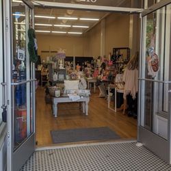 Cara Bella Boutique