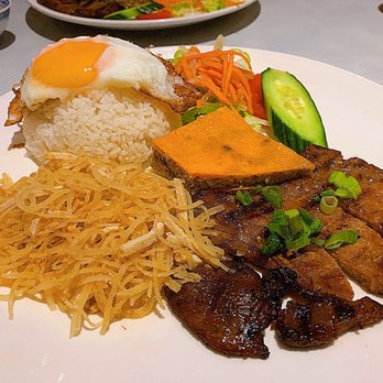 Pho An Nam - Grilled pork, shredded pork skin, egg meat loaf, fried egg and broken rice - cơm tấm sườn bì chả - Vietnamese Near Me - Richmond, British Columbia Pho An Nam - Grilled pork, shredded pork skin, egg meat loaf, fried egg and broken rice - cơm tấm sườn bì chả - Vietnamese Near Me - Richmond, British Columbia
