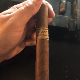 Leaf cigar Leaf cigar