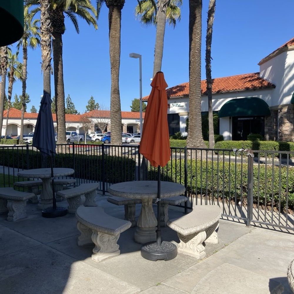 West Coast Fish N' Chips - Nice patio. - Seafood Near Me - Clovis, California
