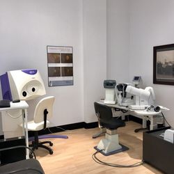 Master Eye Associates - We utilize modern instruments to give high quality eye exams.