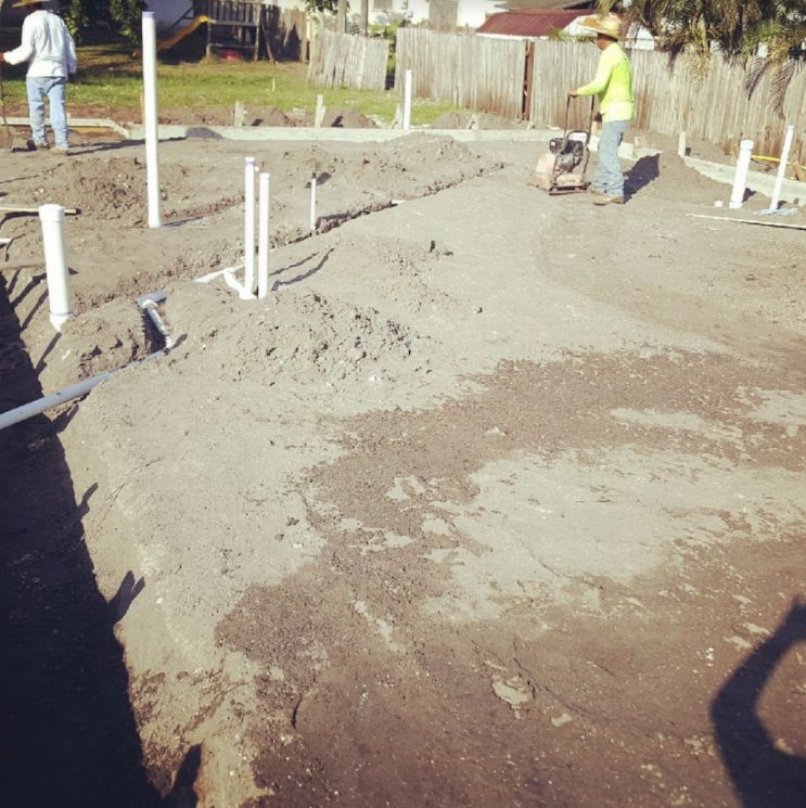 Slide of Mompie Construction Corp