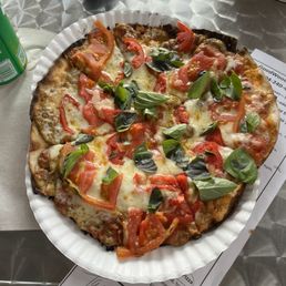 Amazing margherita pizza!! Amazing margherita pizza!!