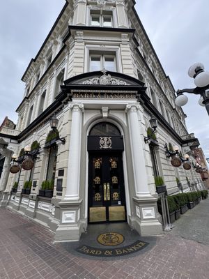 Bard & Banker by null