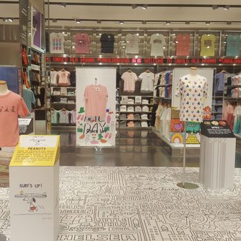 Uniqlo - 1st floor - Men's Clothing Near Me - Honolulu, Hawaii Uniqlo - 1st floor - Men's Clothing Near Me - Honolulu, Hawaii