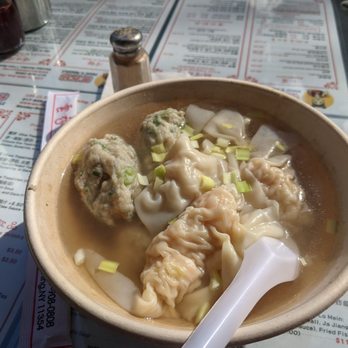 Maxi’s Noodle - Three toppings soup, no noodles - Cantonese Near Me - Flushing, New York Maxi’s Noodle - Three toppings soup, no noodles - Cantonese Near Me - Flushing, New York