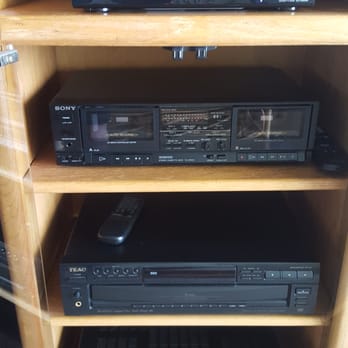 Kahana Reef Association - 80s stereo system. - Vacation Rentals Near Me - Lahaina, Hawaii Kahana Reef Association - 80s stereo system. - Vacation Rentals Near Me - Lahaina, Hawaii