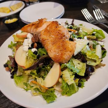 Urban Cellar - Blueberry Salmon Salad - American Near Me - West Des Moines, Iowa