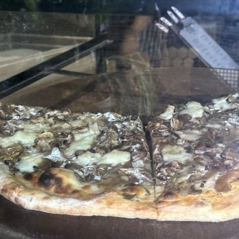 Homeslice Neal's Yard - Mushroom pizza - my favorite! - Pizza Near Me - London, XGL Homeslice Neal's Yard - Mushroom pizza - my favorite! - Pizza Near Me - London, XGL