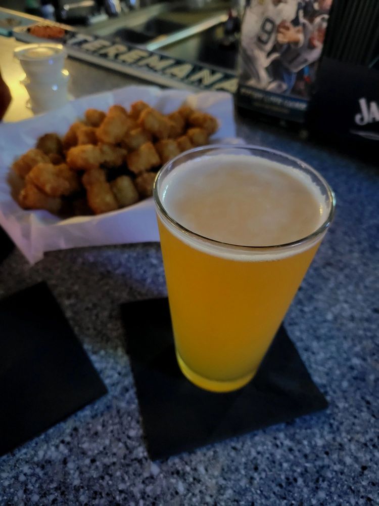 SHOOTERS SPORTS & GRILL Updated May 2024 48 Photos & 92 Reviews