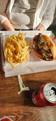 Ozzy's Grill & Cafe by null