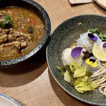 Attraros Thai Eatery - Kanom Jean Nam Nhiew - Thai Near Me - Oakland, California