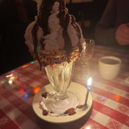Vanilla Sundae w. the works
