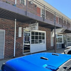 Barber & Beauty of Williamsburg - Front of business.