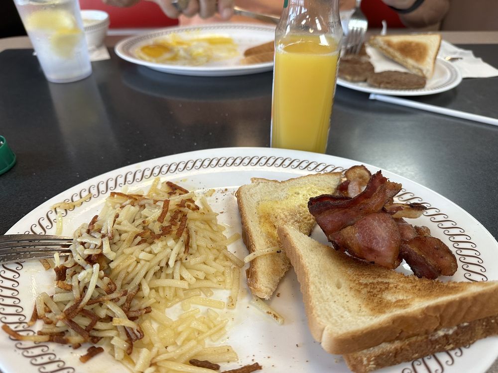 WAFFLE HOUSE KNOXVILLE Updated May 2024 21 Photos & 10 Reviews