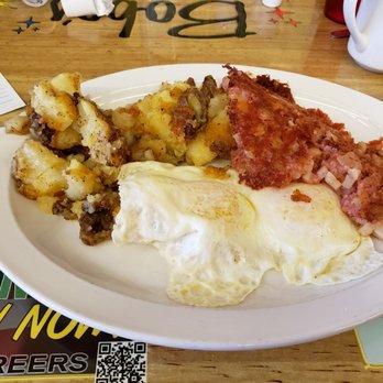 Bobo's Restaurant - Corned beef and hash with over easy eggs and home fries... Very good! - Breakfast & Brunch Near Me - Tucson, Arizona