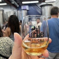 Pirtle Winery - Tasting