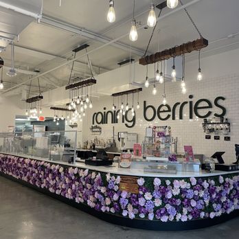 Raining Berries - Acai Bowls Near Me - St. Petersburg, Florida Raining Berries - Acai Bowls Near Me - St. Petersburg, Florida