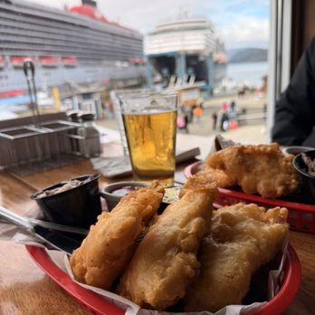 Halibut Point Crab & Chowder - Yumminess - Seafood Near Me - Sitka, Alaska