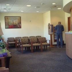 Rainier Surgical Center - Waiting area
