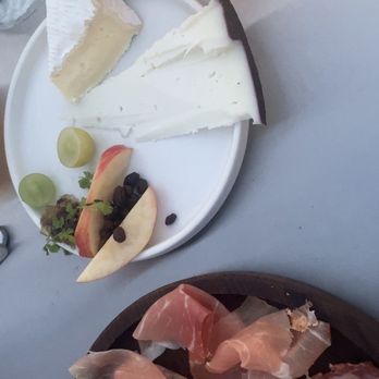 Altitude Sky Lounge - Cheese plate - Lounges Near Me - Seattle, Washington
