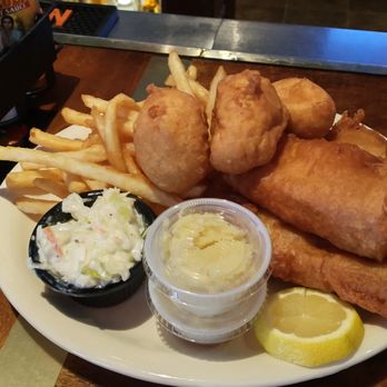 Thirsty's - Fish fry with fries - Sports Bars Near Me - South Milwaukee, Wisconsin