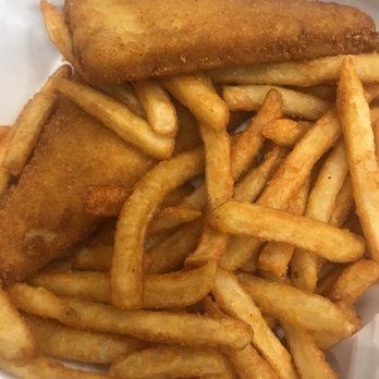 Cafe Pizzeria - Fish Flounder - Mediterranean Near Me - New Castle, Delaware