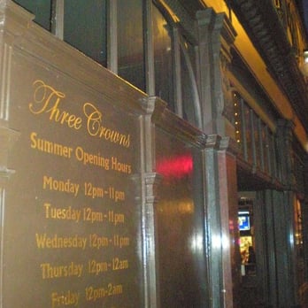 Three Crowns - Pubs Near Me - London, XGL