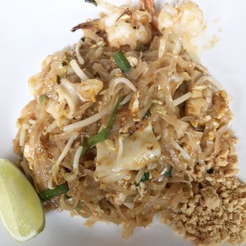 SriPraPhai Thai Restaurant - Shrimp pad Thai - Thai Near Me - Woodside, New York SriPraPhai Thai Restaurant - Shrimp pad Thai - Thai Near Me - Woodside, New York