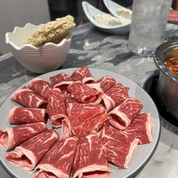 Liuyishou Hotpot - Chinese Near Me - Chicago, Illinois
