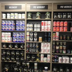 Nutrishop Santa Monica - Pretty good selection