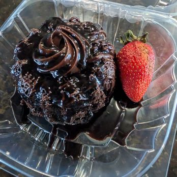 Floyd's Cajun Seafood - Cypress - Chocolate lava cake - Cajun/Creole Near Me - Cypress, Texas