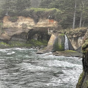 Boiler Bay State Scenic Viewpoint - Parks Near Me - Depoe Bay, Oregon