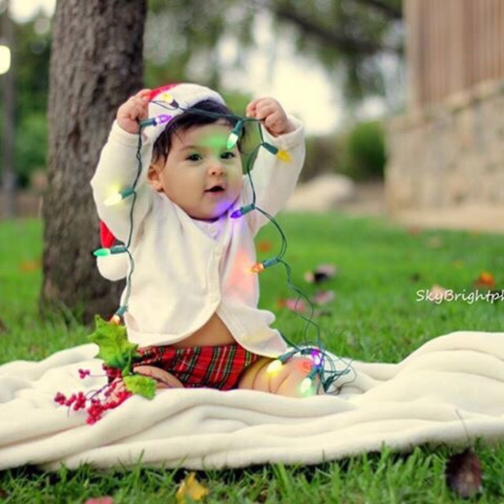 Skybright Photography - Daughters first Christmas pics - Session Photography Near Me Skybright Photography - Daughters first Christmas pics - Session Photography Near Me
