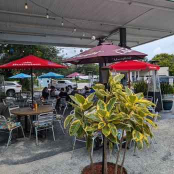 Fifth Avenue Streatery - American Near Me - Mount Dora, Florida