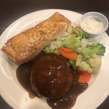 Victory's Cafe - Salmon w/ steamed veggies and mashed potatoes - Cafes Near Me - North Las Vegas, Nevada