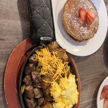 Skil-Lit Cafe - Breakfast & Brunch Near Me - Trenton, New Jersey Skil-Lit Cafe - Breakfast & Brunch Near Me - Trenton, New Jersey