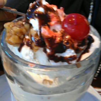 Springfield Diner - Vanilla children's sundae - Diners Near Me - Springfield, Pennsylvania