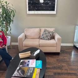 Bubble Screen Mobile Repair Center - Nice waiting area