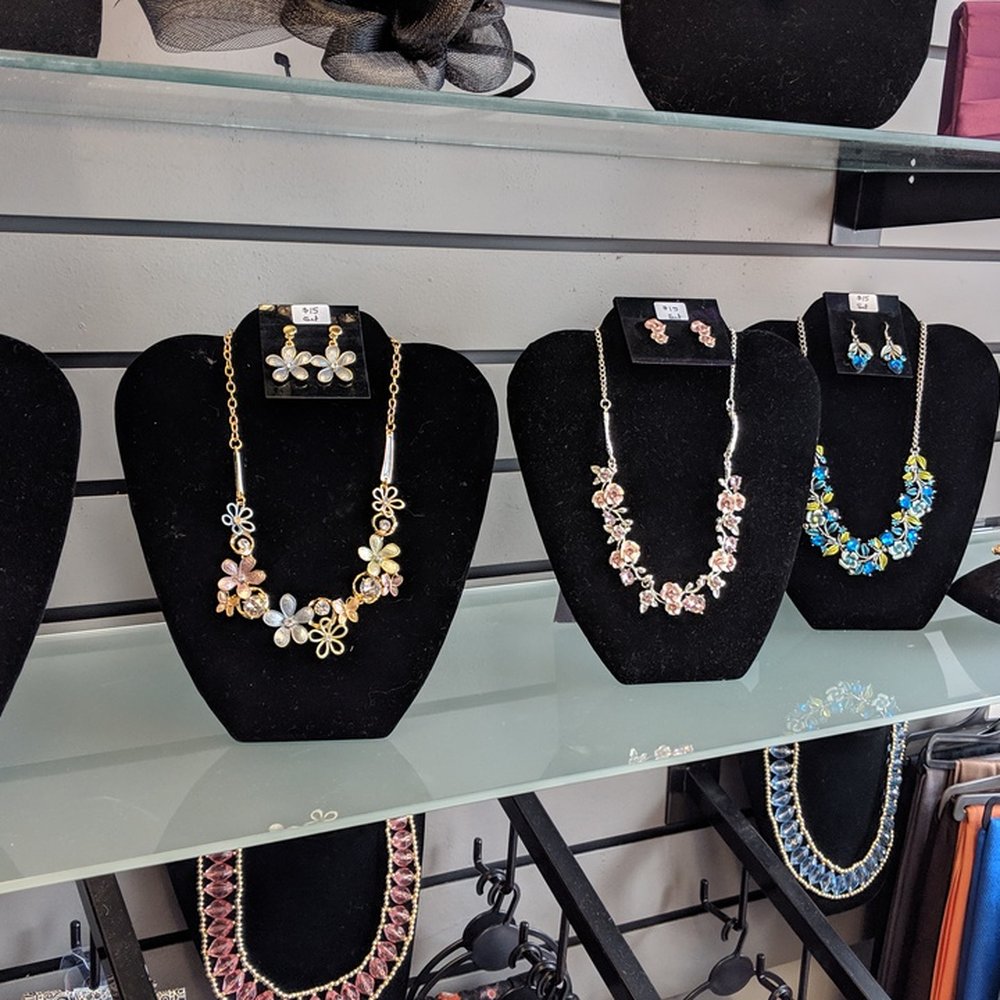 Le Sorelle - Jewelry - Women's Clothing Near Me - Bellevue, Kentucky Le Sorelle - Jewelry - Women's Clothing Near Me - Bellevue, Kentucky