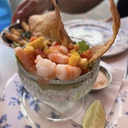 Bill's - Mango prawn cocktail