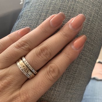 Dream Nails - Nail polish changed colors for no reason and turned into this awful color. - Nail Salons Near Me - Los Angeles, California