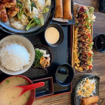 Somi Sushi - Lunch teriyaki chicken - Japanese Near Me - Matthews, North Carolina
