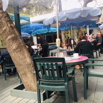 Cappy's Restaurant - Exterior patio - New American Near Me - San Antonio, Texas