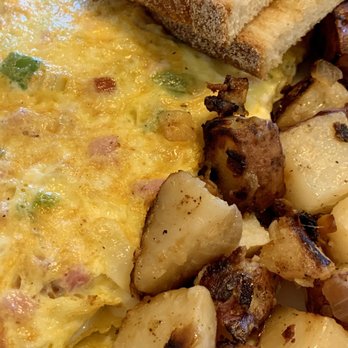Union Cafe - Rocky borders | western omelette with home fries and Italian toast - Diners Near Me - Schenectady, New York