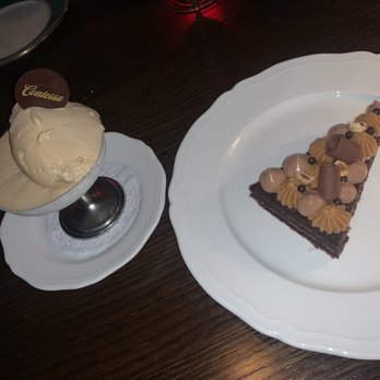 Contessa - Boston - Coffee ice cream and Hazelnut cake - Italian Near Me - Boston, Massachusetts Contessa - Boston - Coffee ice cream and Hazelnut cake - Italian Near Me - Boston, Massachusetts