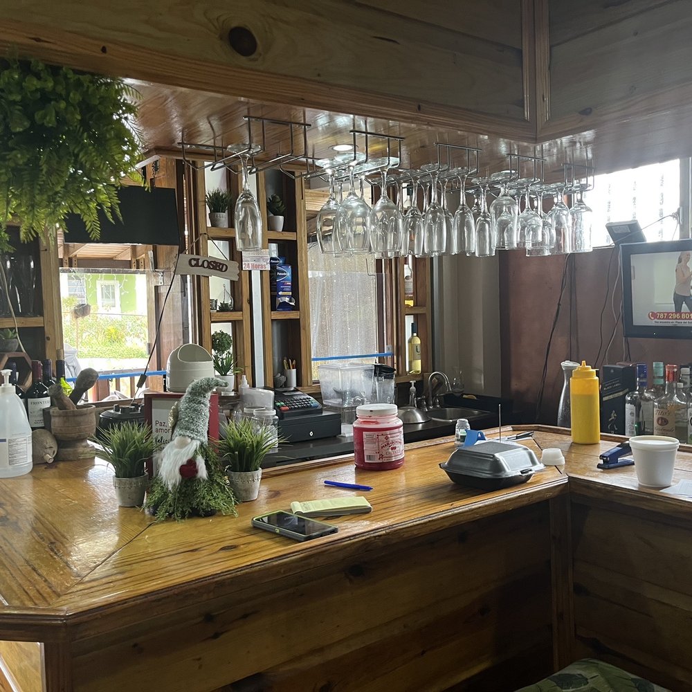 La Casita del Mofongo - Barra - Puerto Rican Near Me - Aibonito, Puerto Rico