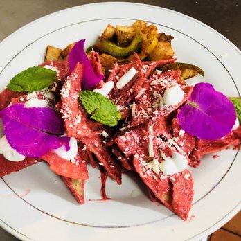 Galeon - Chilaquiles Rosas en salsa se bugambilia y chipotle.. - Mexican Near Me - Rosarito, BCN